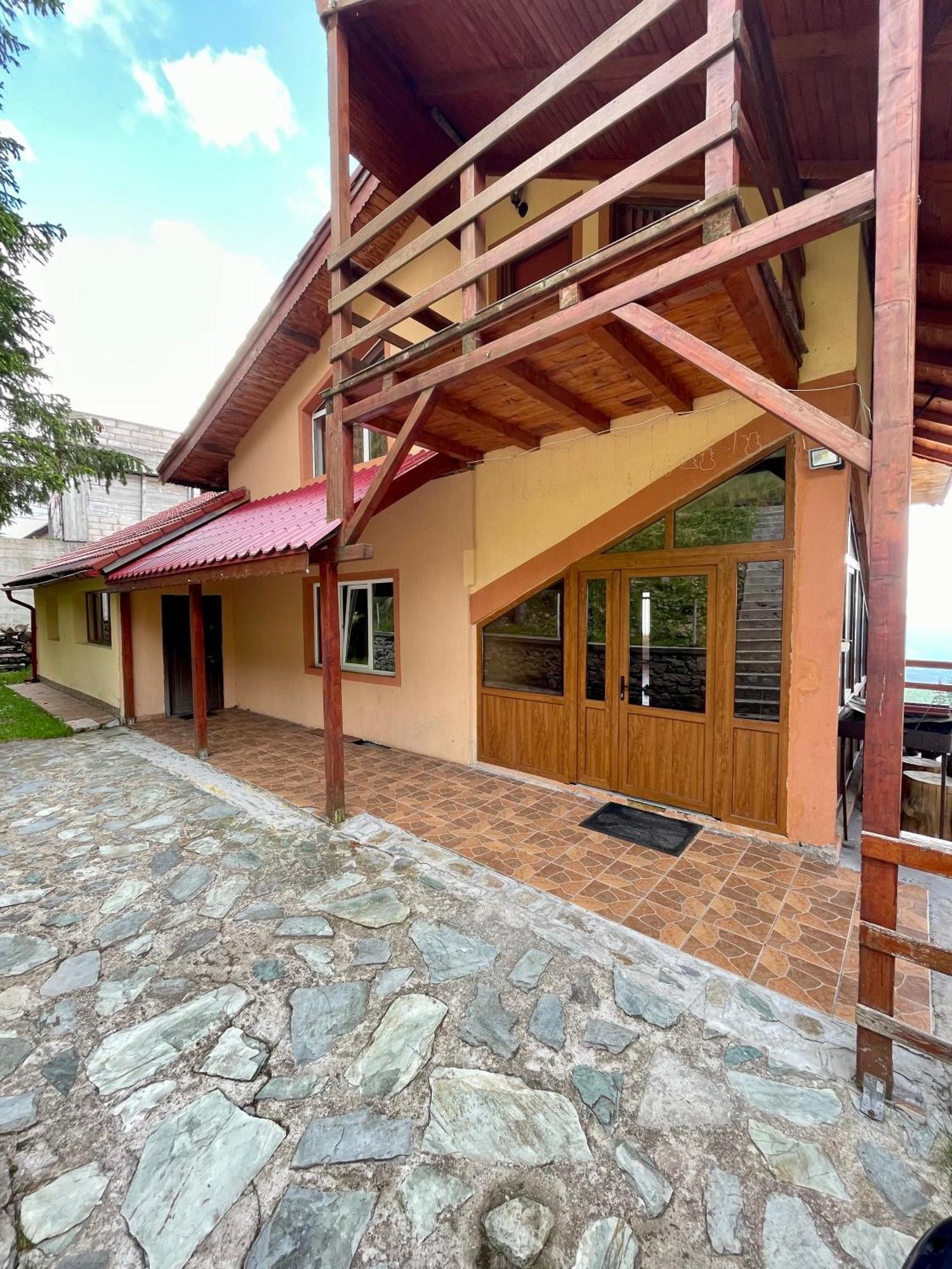 ראנקה Casa De Vacanta Trei Brazi מראה חיצוני תמונה